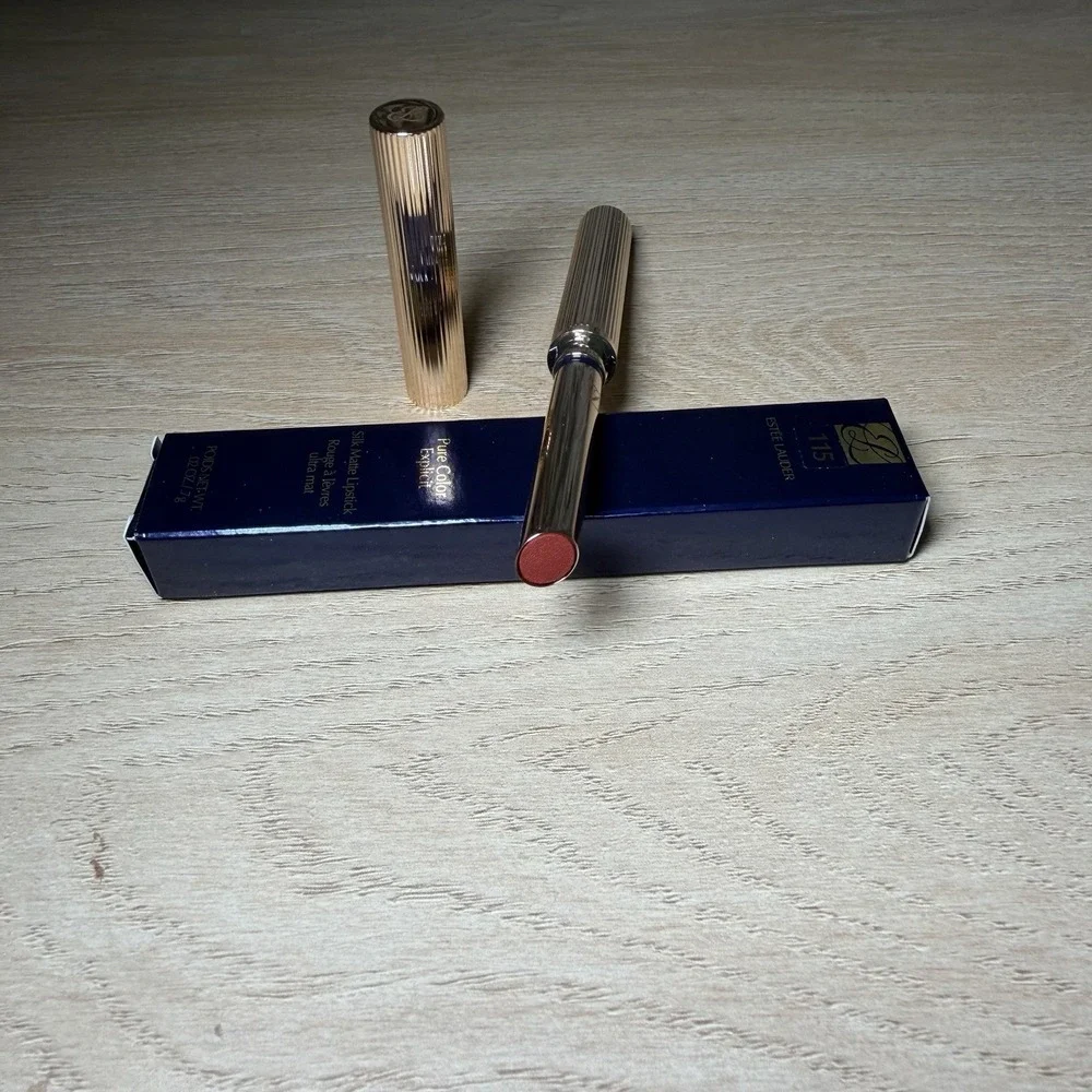 Estee Lauder 115 Off The Record Silk Matte Lipstick 12 Hour Wear NIB